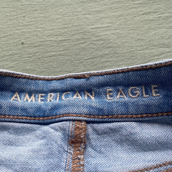 American Eagle Distressed Baggy Mom Shorts — Size 0!! - Picture 5 of 11